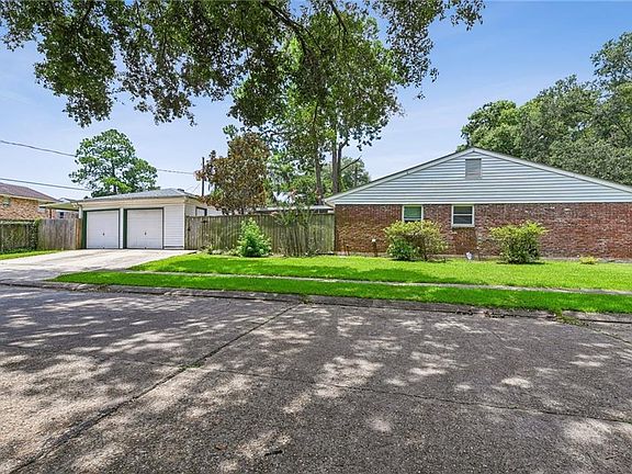 3rd image of 5737 Rhodes Ave