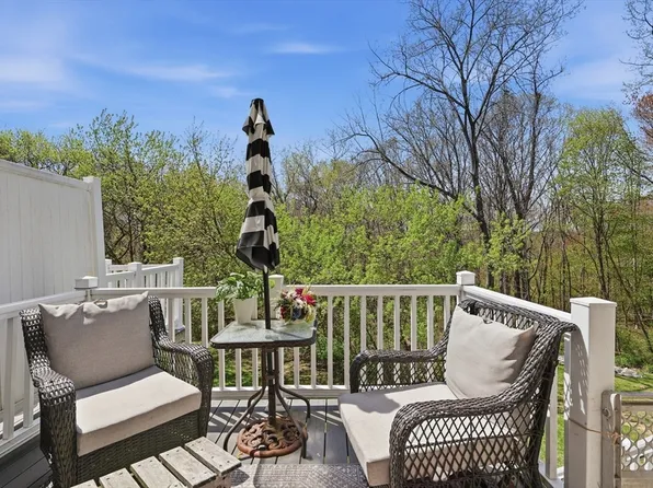 33 Highcrest Park Unit 33, Webster, MA 01570