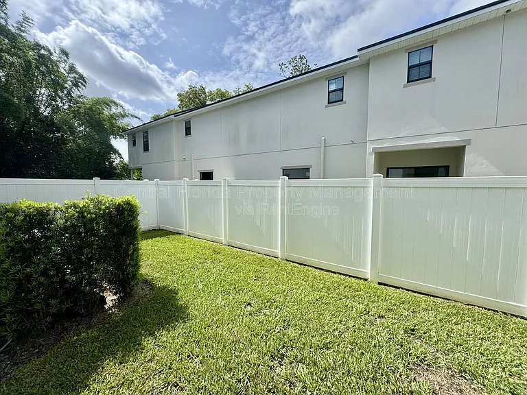 2861 Mayer St — Photo 30