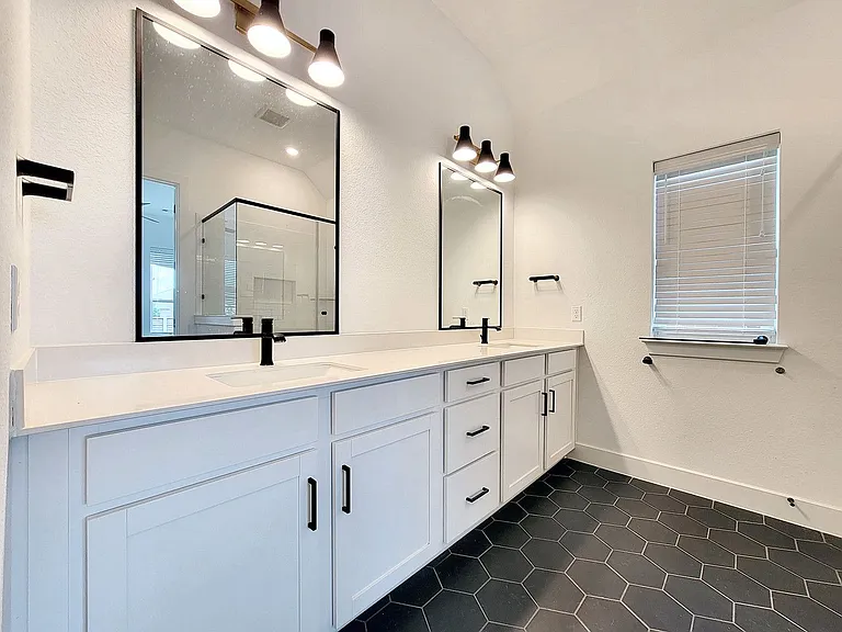 513 Three Feathers Ct — Photo 8