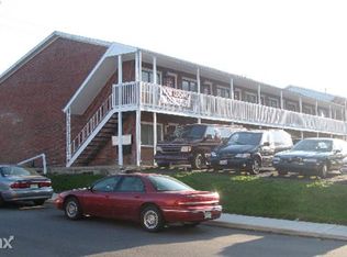 205 E 20th St APT 8, Bloomington, IN 47408