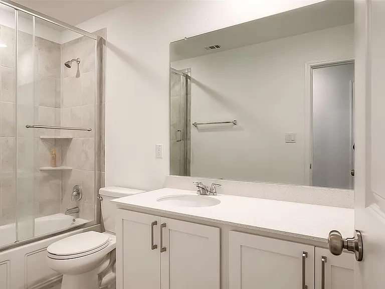 1024 Bluewood Bnd — Photo 25