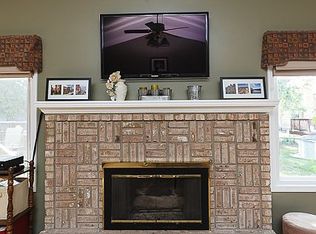 33569 Farmview Ln, Fraser, MI 48026