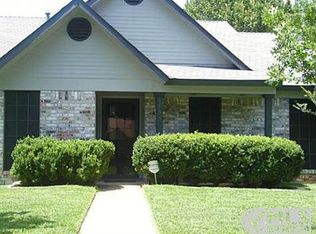 1135 Cedar Run Dr, Duncanville, TX 75137