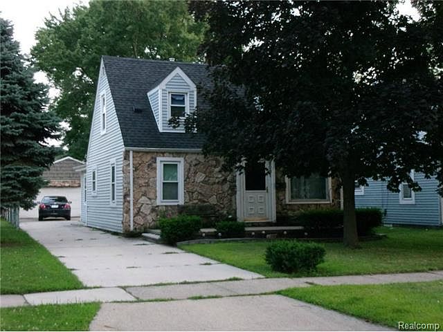 1st image of 26081 Hanover St