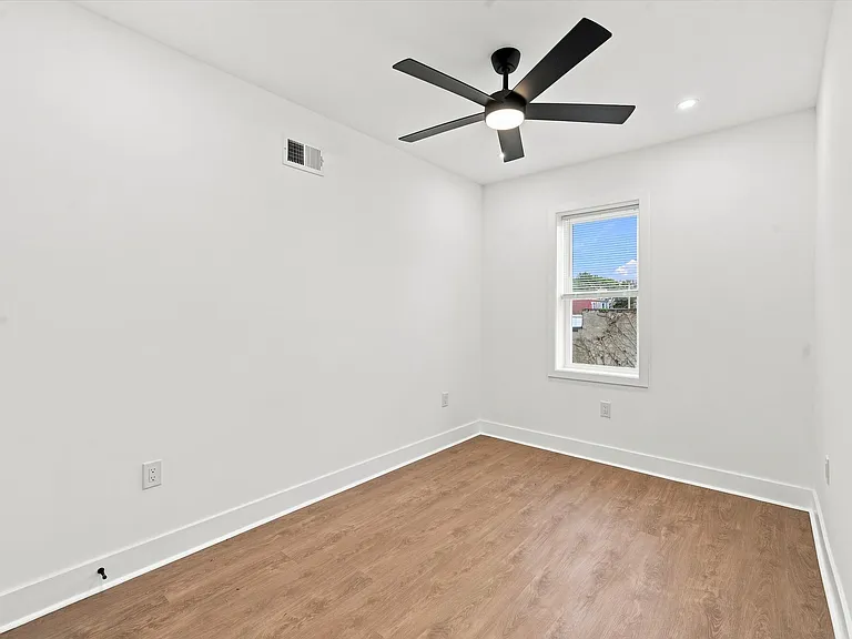 269 S Hirst St — Photo 12