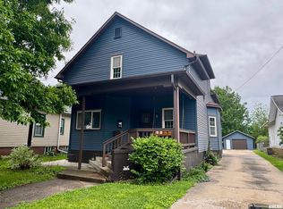388 W Maple St, Canton, IL 61520