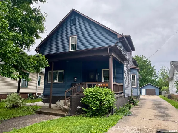 388 W Maple St, Canton, IL 61520