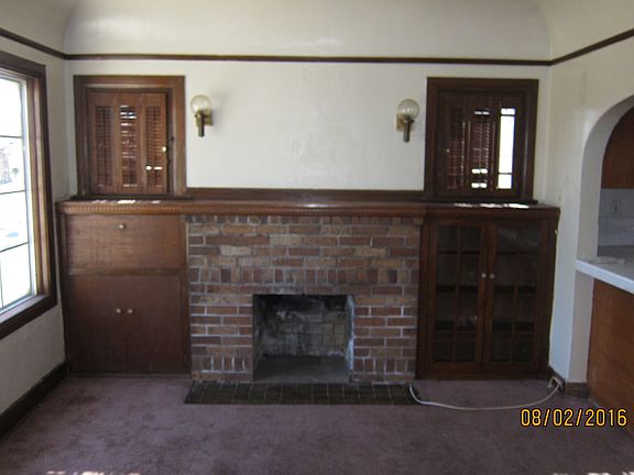 3rd image of 1661 W 65th Pl #1661