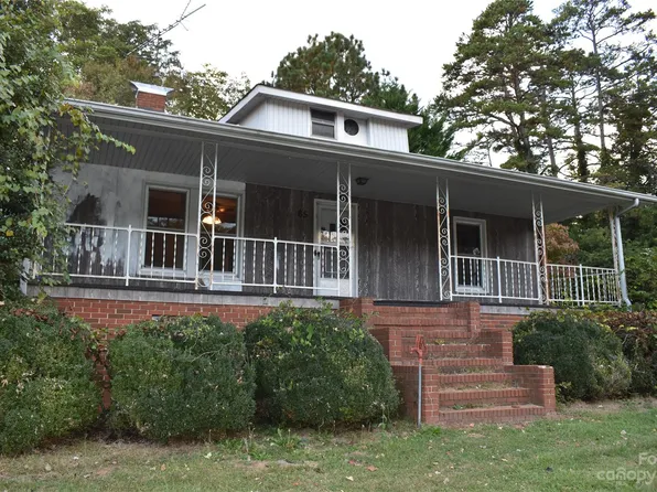 65 N Highland Ave, Granite Falls, NC 28630