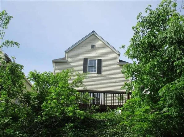 931 Border Ave, Ellwood City, PA 16117