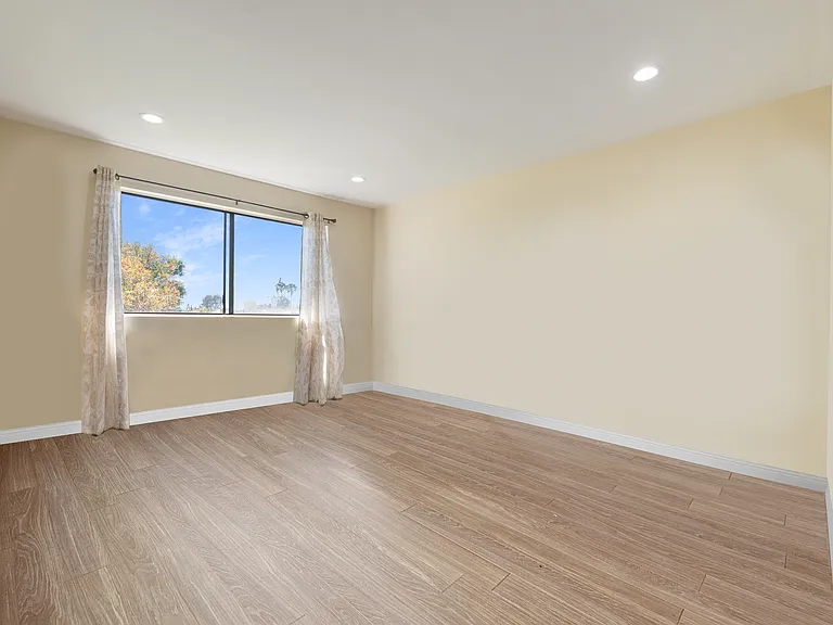 2175 S Beverly Glen Blvd #406 — Photo 4