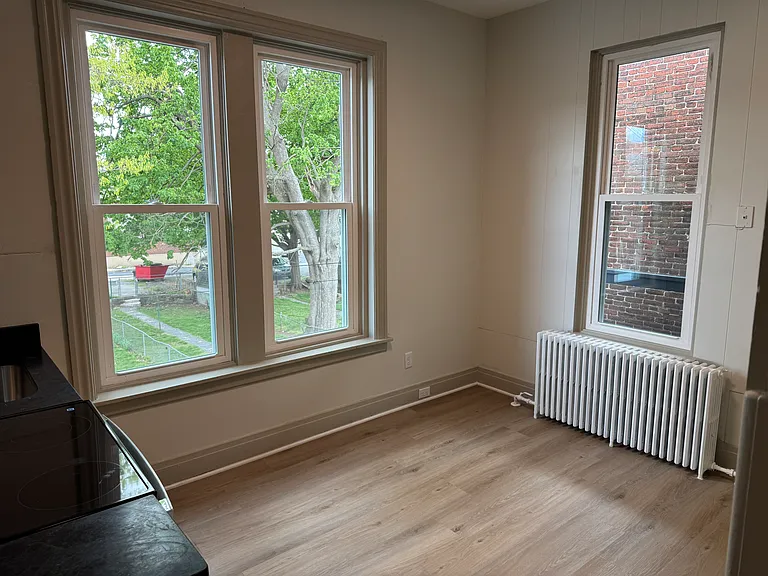 230 S 8th Street — Photo 9