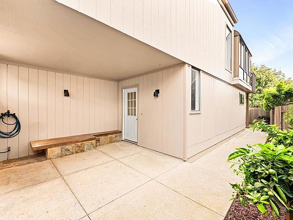 3rd image of 1136 Shelburn Ln