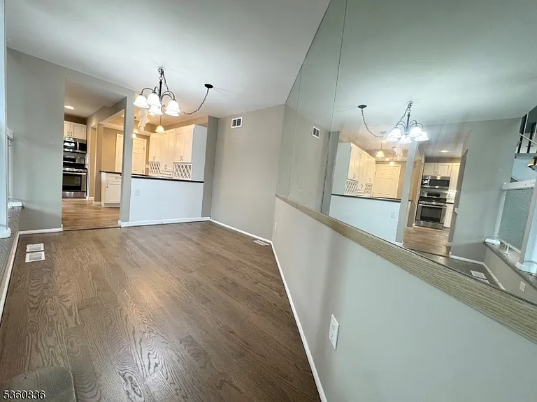 3311 Bloomingdale Dr — Photo 12