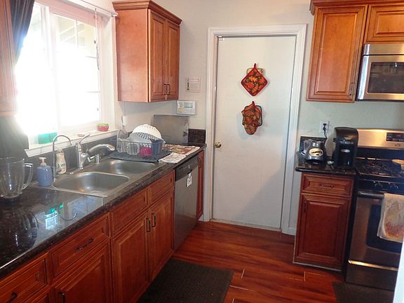 4th image of 4128 Gothberg Ave
