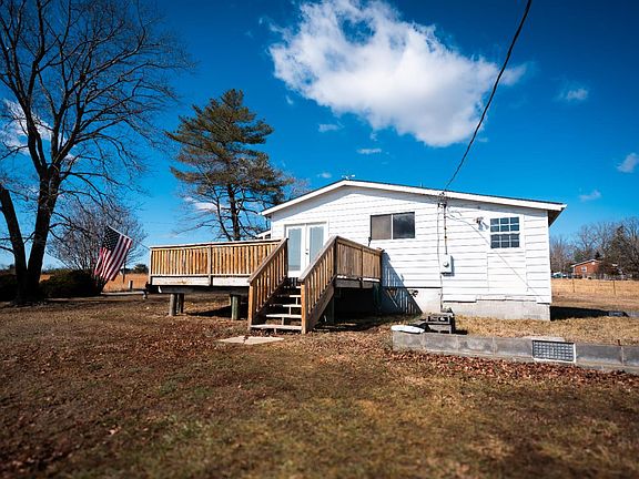 2nd image of 1228 Clover Creek Rd