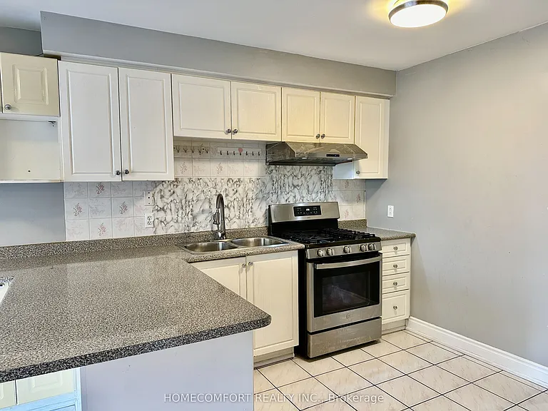 29 Sophia Rd #MAIN FL — Photo 6