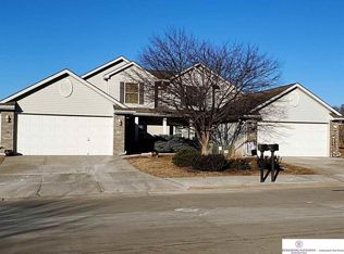 126 Highclere Cir, Council Bluffs, IA 51503