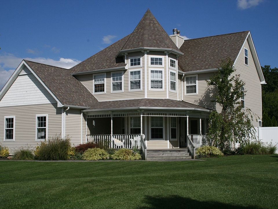 1st image of 3 E Park Ln