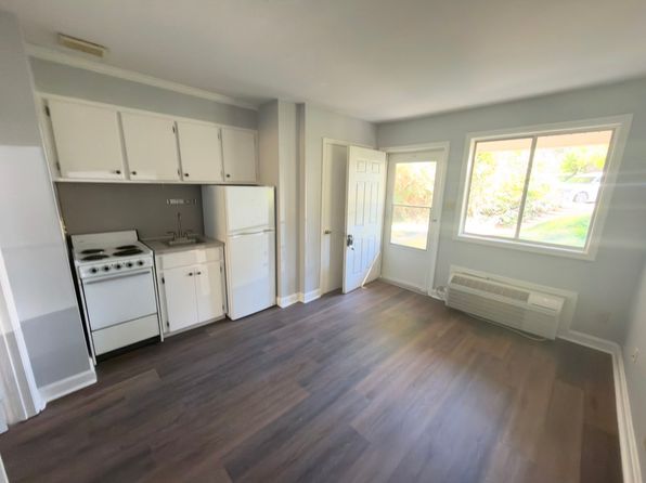 400 Tanglewylde Dr #4E