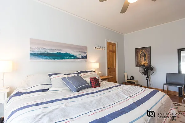 Sold by Batra Group Inc | media 16