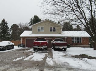 2086 Adams Cir, Ransomville, NY 14131