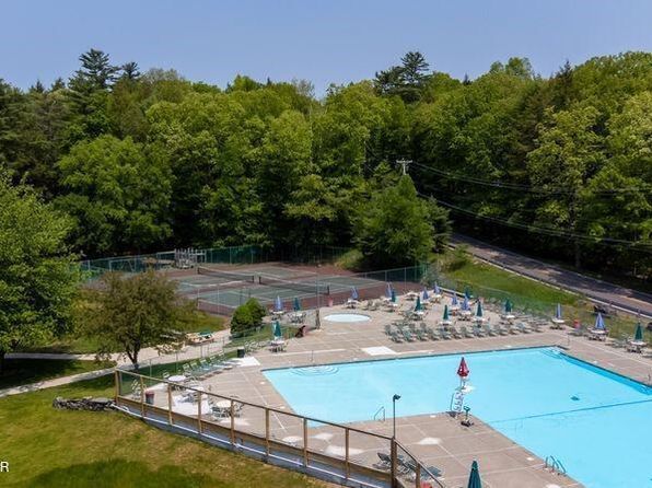 151 Pocono Mountain Lake Dr, Bushkill, PA 18324