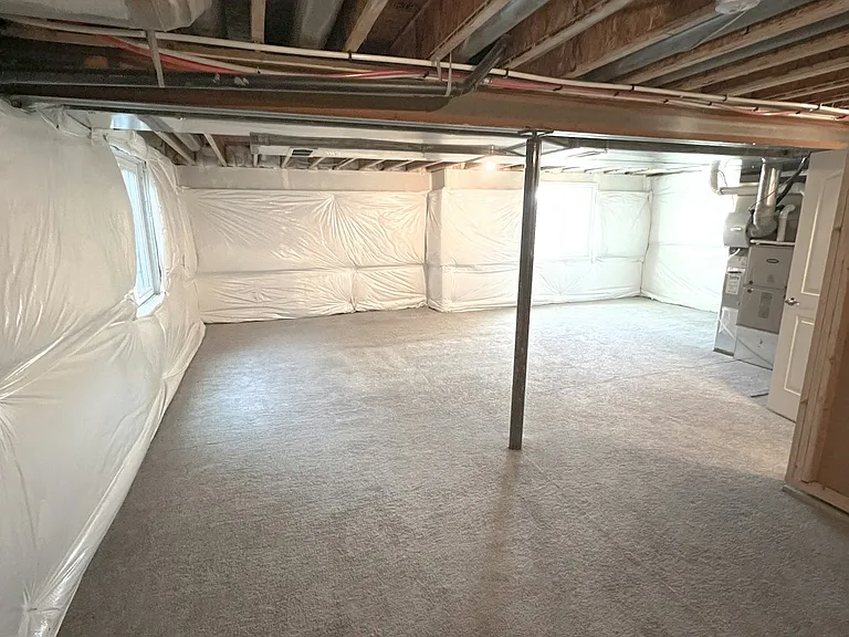 2618 Emerald St — Photo 27