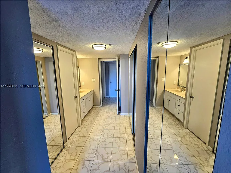 20505 E Country Club Dr #138 — Photo 8
