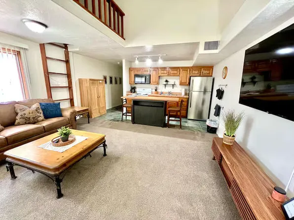 860 S Village Rd #8, St George, UT 84770