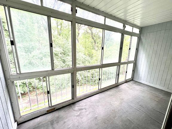 2nd image of 135 Viking Dr E APT 207