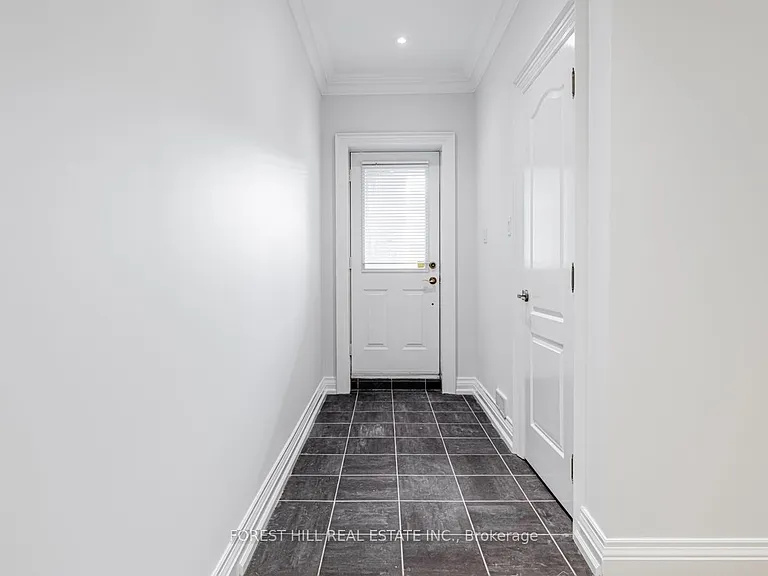 415 Deloraine Ave — Photo 34