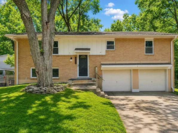 6534 NW Hamer Dr, Kansas City, MO 64118
