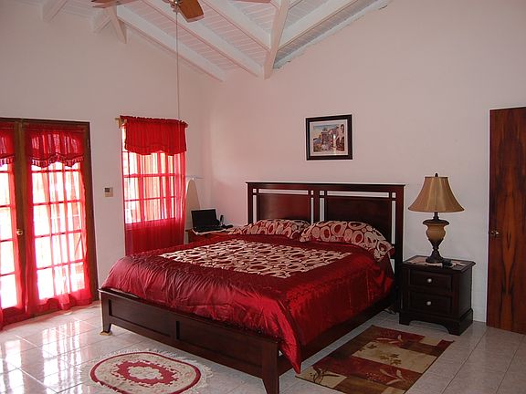 4th image of 199 Estate La Reine