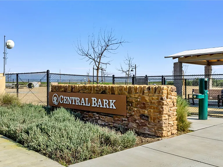 1094 W Pioneer Dr — Photo 11