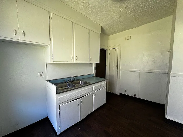 12633 Edmonton Ave, Cleveland, OH — Photo 17