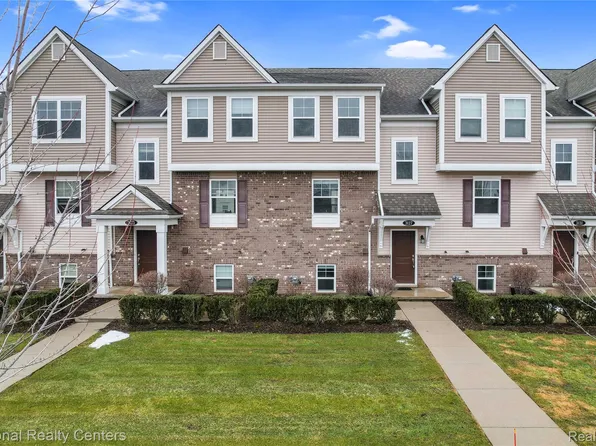 3127 Chambers W, Wixom, MI 48393