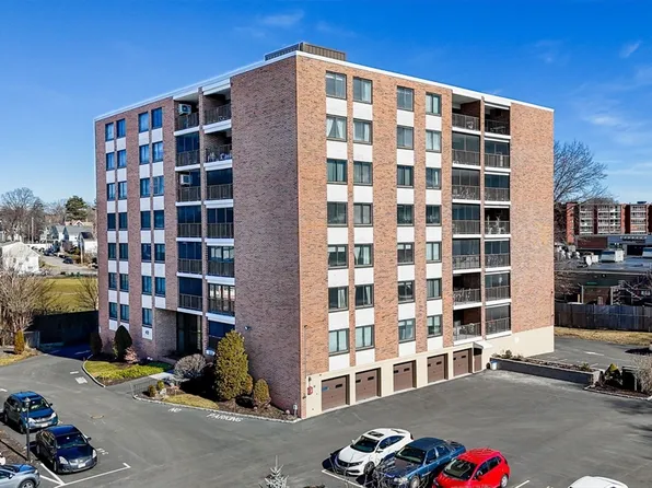 49 Melrose St APT 4B, Melrose, MA 02176