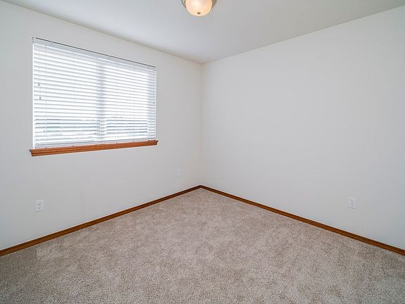 5th image of 9200 11th Pl NE