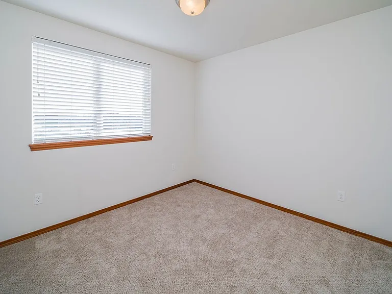 9200 11th Pl NE — Photo 5