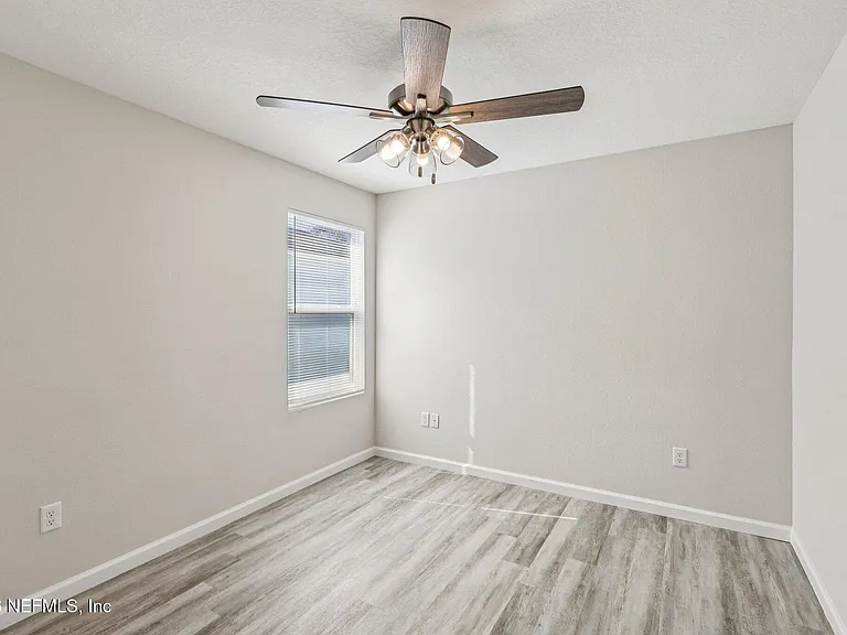 5453 Wabash Blvd — Photo 16