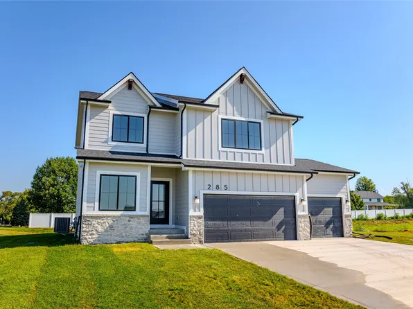 285 NW Woodmoor Dr, Waukee, IA 50263