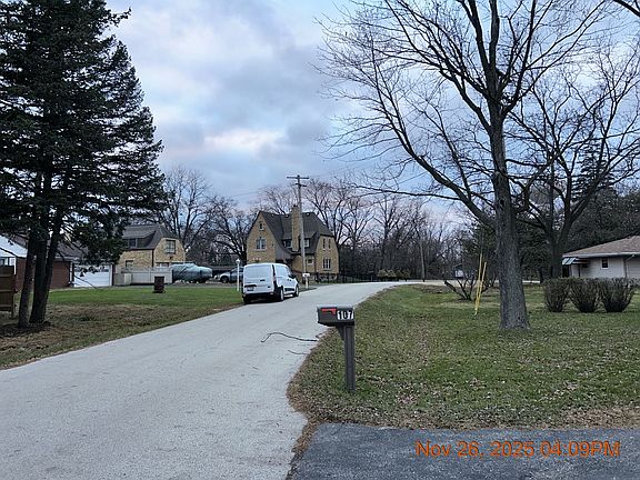 3rd image of 106 Teeway St