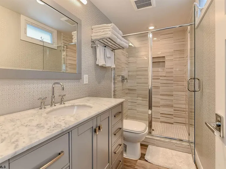 102 N Essex Ave — Photo 17