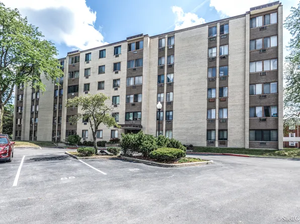 9745 S Karlov Ave APT 607, Oak Lawn, IL 60453