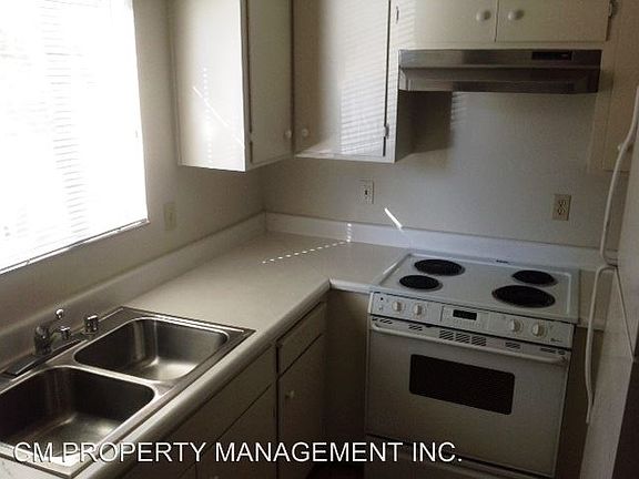 3rd image of 78 Bentley Ave APT 4
