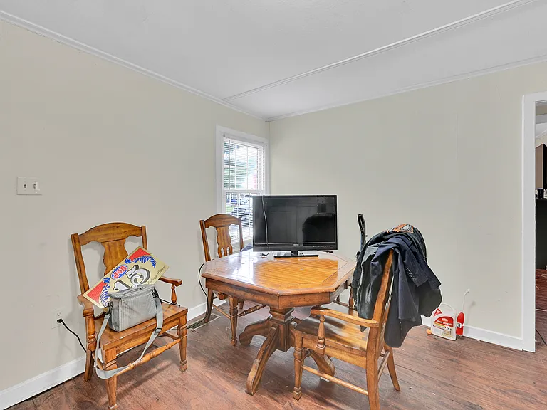 404 S Ash St — Photo 11
