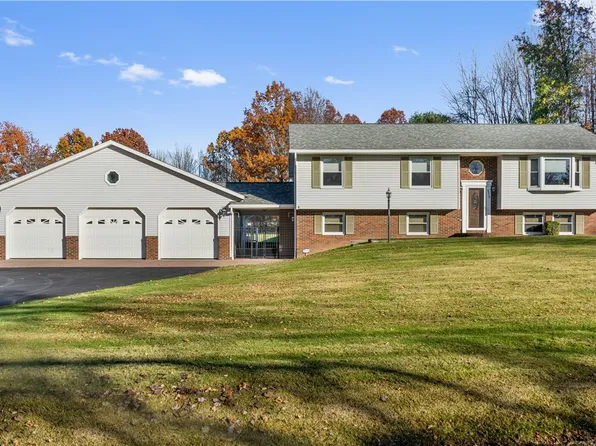 8516 Padan Dr, Jamestown, PA 16134