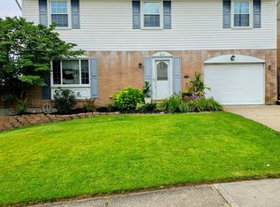 678 Lullaby Ct, Cincinnati, OH 45238